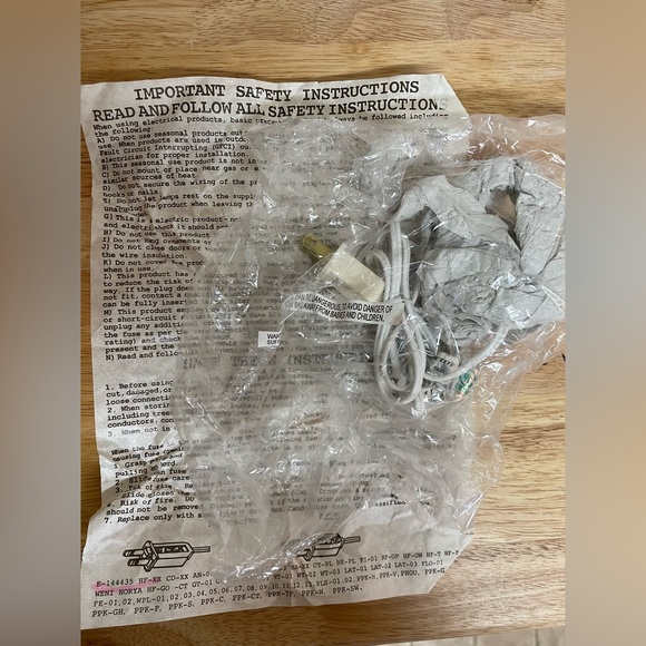 Harvest Bounty 5 Piece Porcelain Lighted House - The Squire’s Barn #25086 - Picture 7 of 8